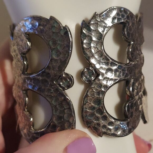Zentall Hammered Metal Bangle Cuff Hinge Bracelet - Picture 5 of 7